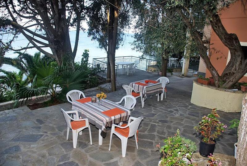 Ferienwohnung Empress Corfu Perama  Exterior foto